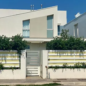  Bed & Breakfast Linda's Italia