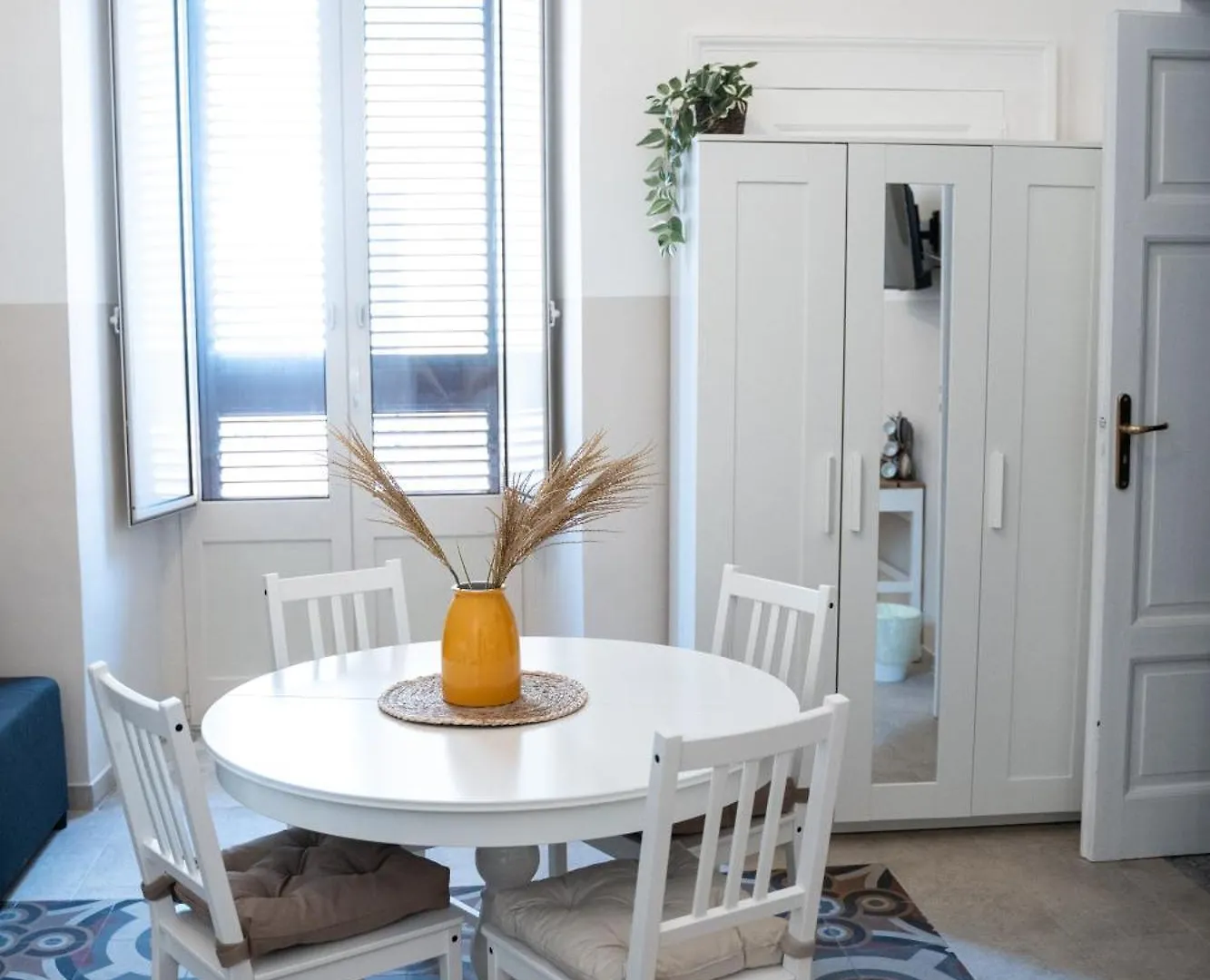 Bed & Breakfast Bed and Breakfast Principe Amedeo 93 Bari Italia