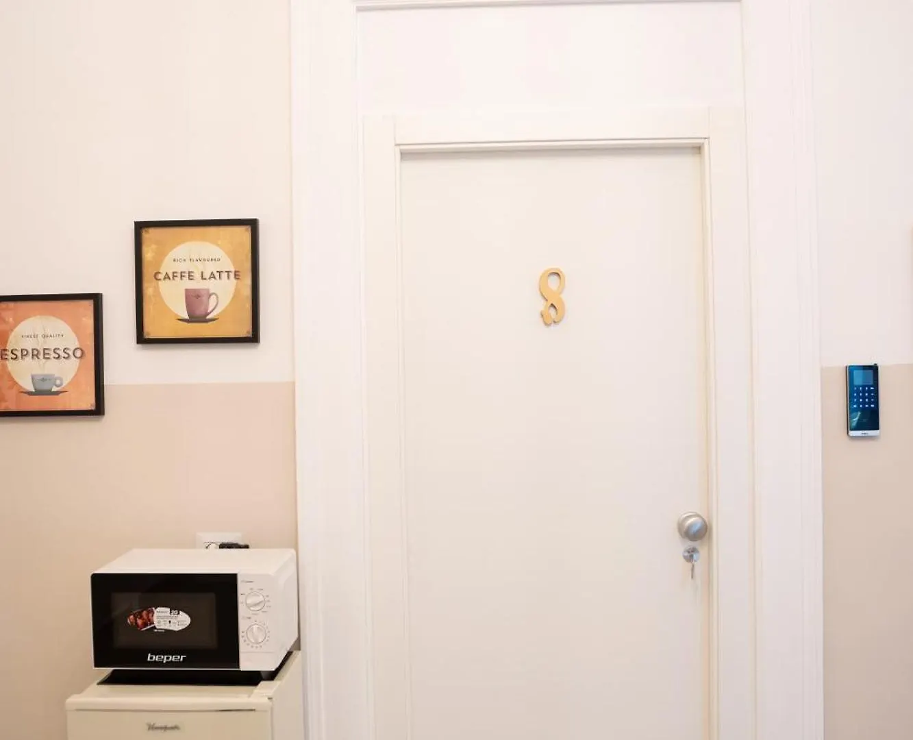 Bed and Breakfast Principe Amedeo 93 Bari 0*,  Italia