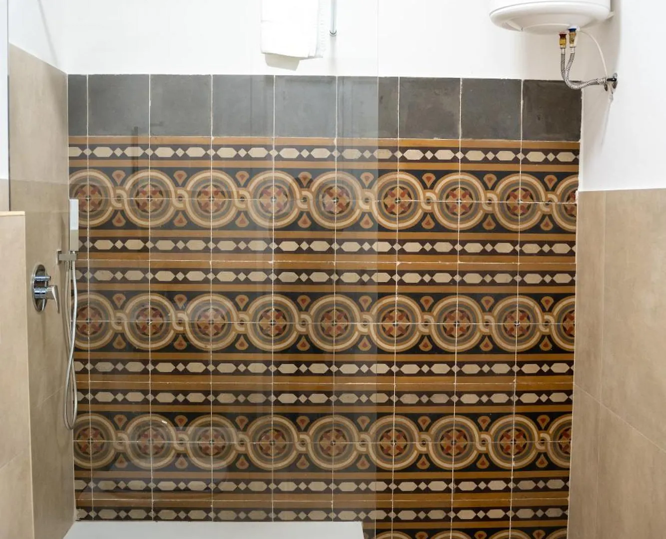 Bed and Breakfast Principe Amedeo 93 Bari 0*,  Italia