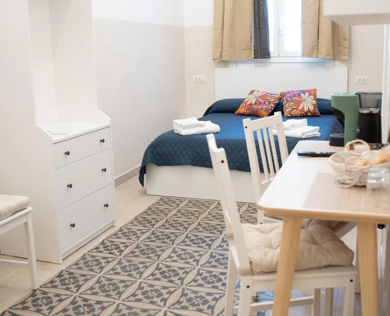 Bed and Breakfast Principe Amedeo 93 Bari Italia